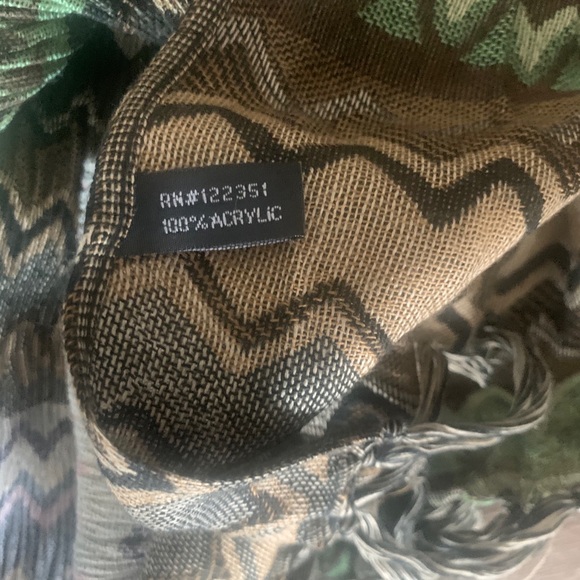 Scarf Mulit Color - Picture 4 of 4